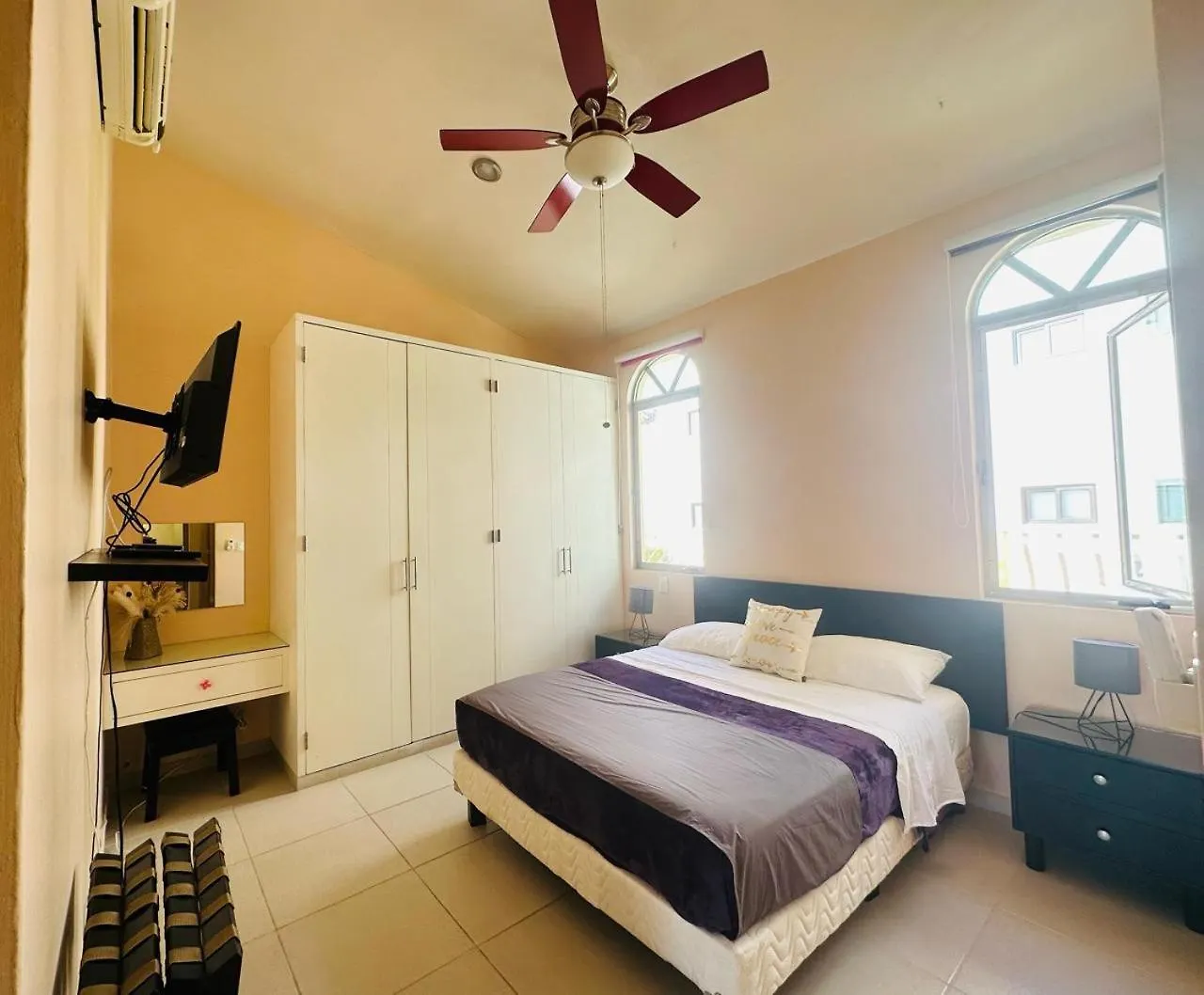 펜션 신데 델 카르멘 Hermosa Casa En Residencial Marbella 빌라